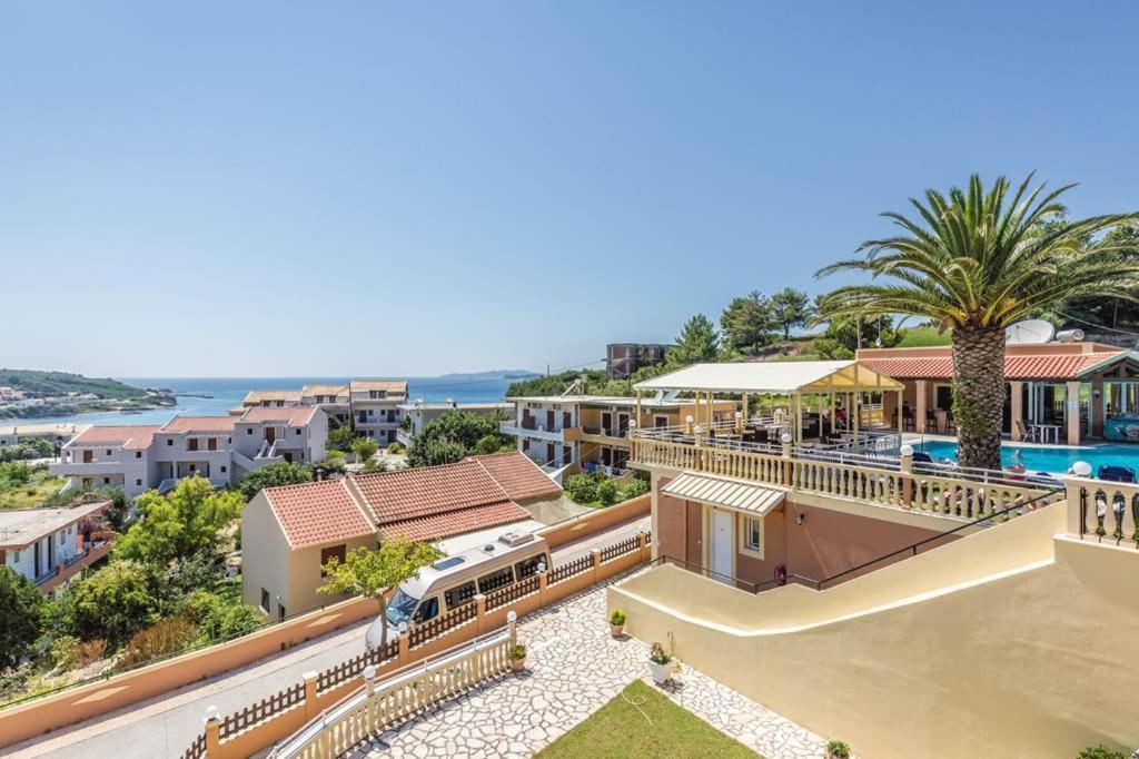Kapetanios Apartments Agios Stefanos Avliotes  Bagian luar foto