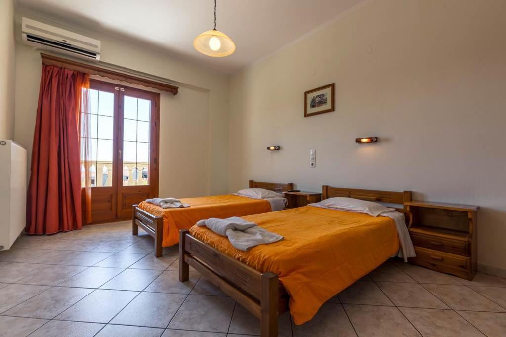 Kapetanios Apartments Agios Stefanos Avliotes  Bagian luar foto