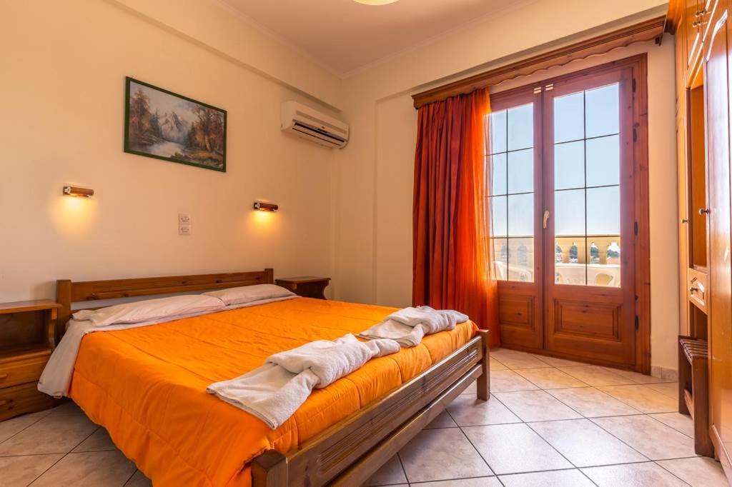 Kapetanios Apartments Agios Stefanos Avliotes  Bagian luar foto