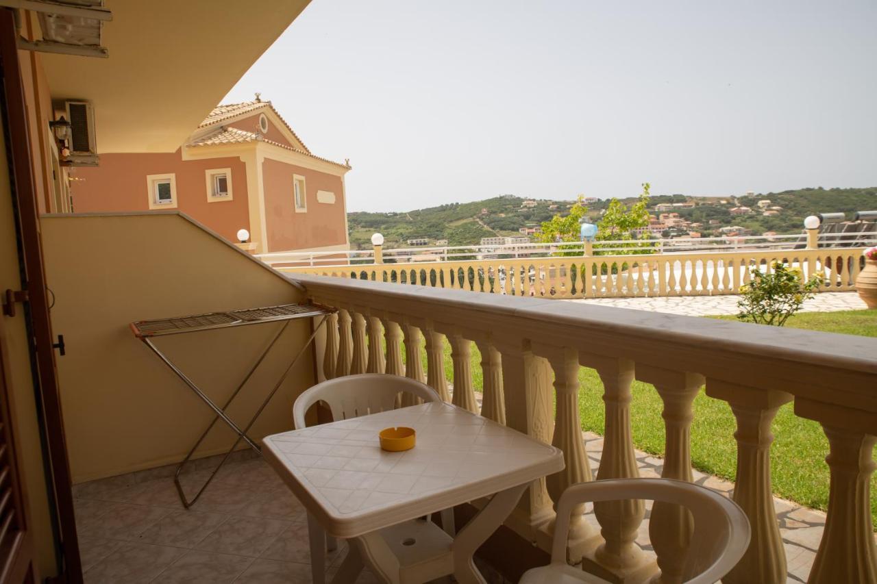 Kapetanios Apartments Agios Stefanos Avliotes  Bagian luar foto
