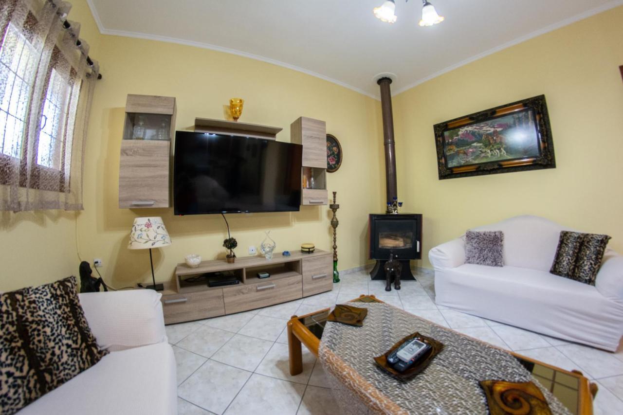 Kapetanios Apartments Agios Stefanos Avliotes  Bagian luar foto