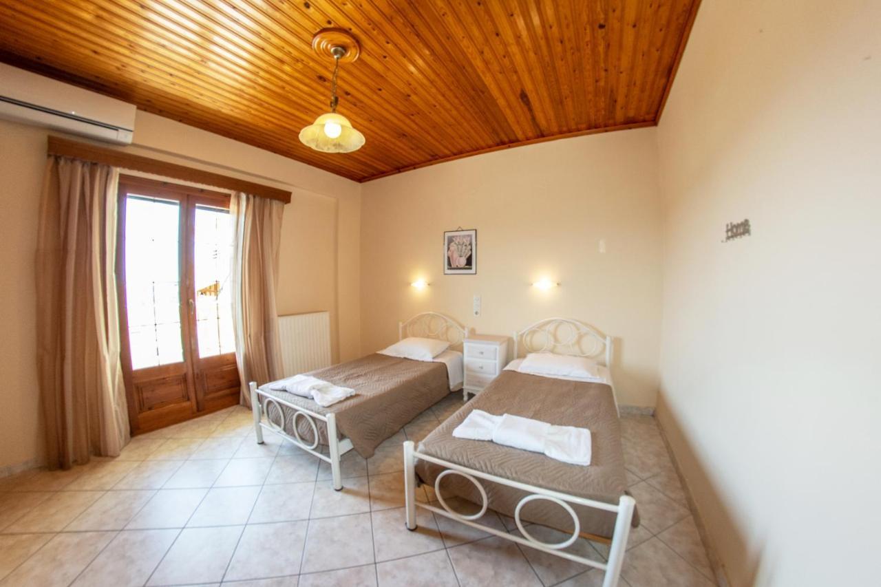 Kapetanios Apartments Agios Stefanos Avliotes  Bagian luar foto