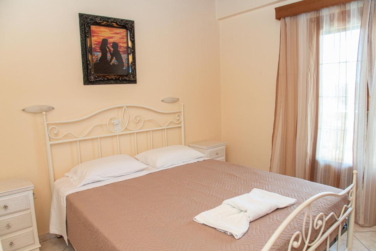 Kapetanios Apartments Agios Stefanos Avliotes  Bagian luar foto
