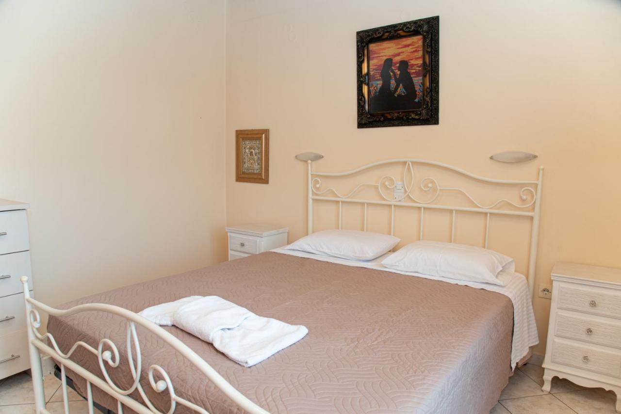 Kapetanios Apartments Agios Stefanos Avliotes  Bagian luar foto