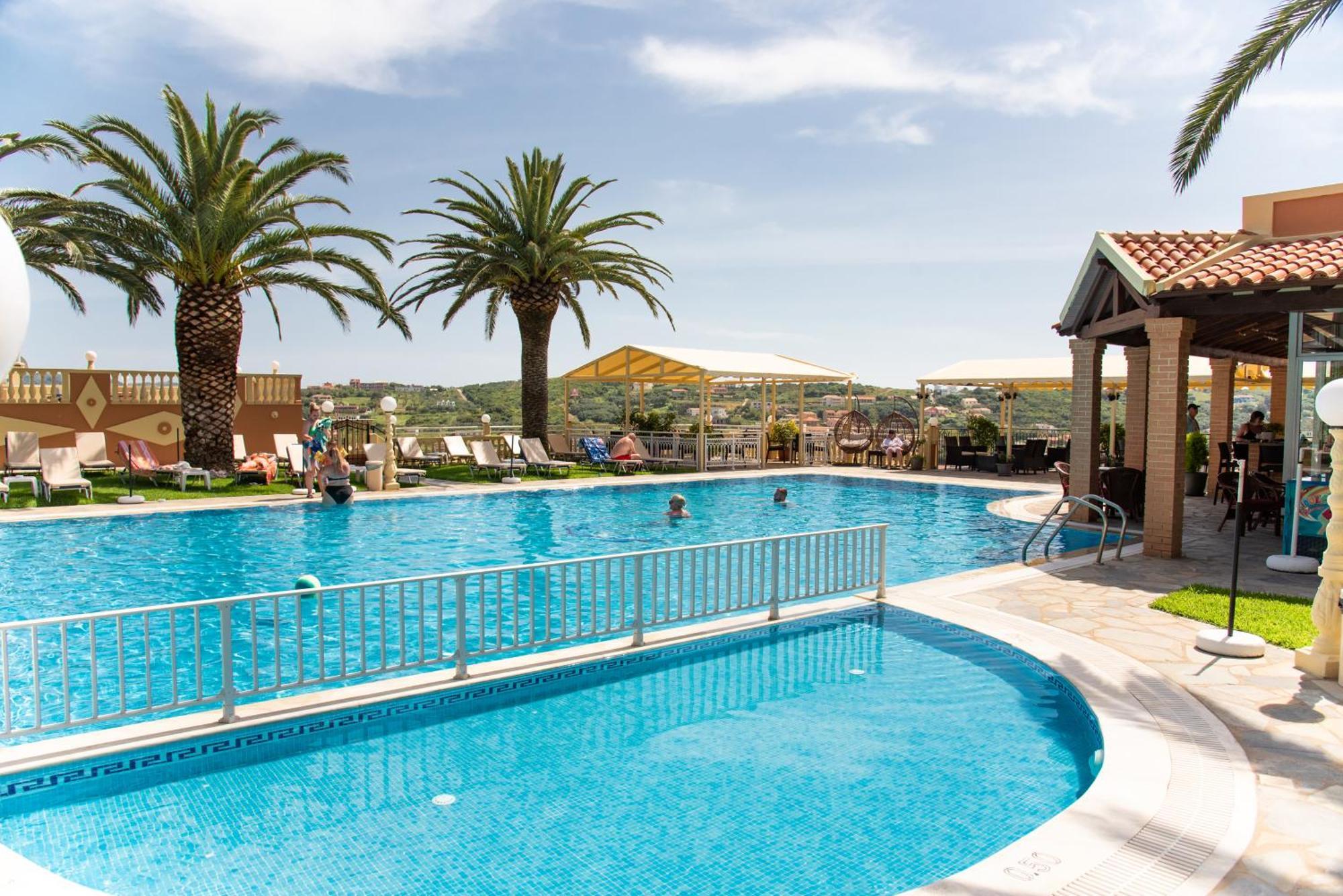 Kapetanios Apartments Agios Stefanos Avliotes  Bagian luar foto